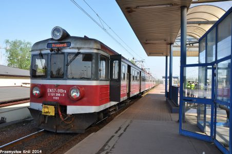 EN57-919 | Stacja Łódź Kaliska