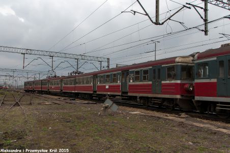 EN57-1022 | Stacja Łódź Kaliska