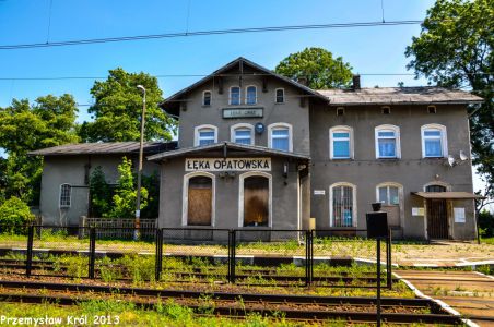 Stacja Łęka Opatowska