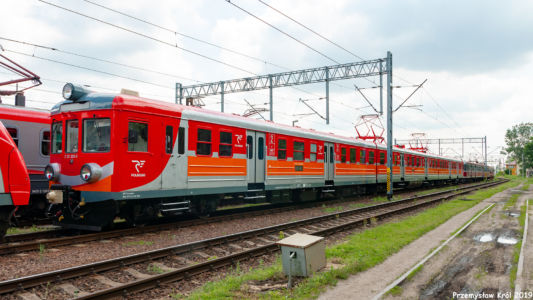 EN57-810 | Stacja Łódź Kaliska
