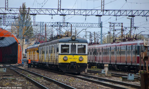 EN57-907 | Stacja Łódź Kaliska