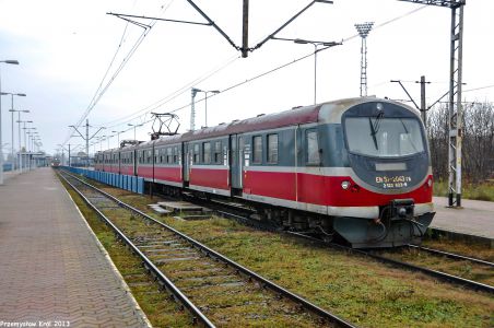 EN57-2043 | Stacja Łódź Kaliska