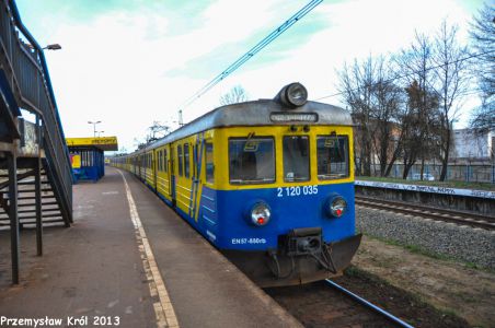 EN57-880 | Przystanek Gdańsk Stocznia