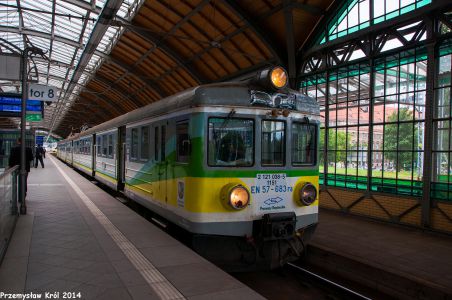 EN57-683 | Stacja Wrocław Główny
