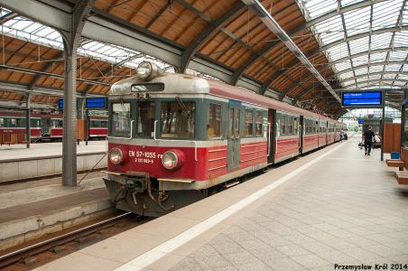 EN57-1055 | Stacja Wrocław Główny
