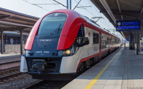 EN76-046 | Stacja Poznań Główny